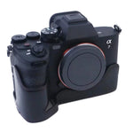 Sony A7 IV用1/4インチネジPUレザーカメラハーフケースベース、Sony A7 IV用