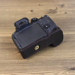 Canon EOS R7用 1/4インチネジ PUレザー カメラハーフケースベース, Canon EOS R7用