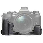 Olympus EM5 / EM5 Mark II用1/4インチネジ PUレザーカメラハーフケースベース、Olympus EM5用