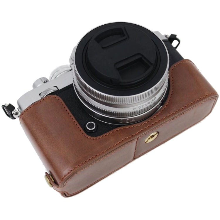 1/4インチネジ PUレザー カメラハーフケースベース Nikon Z fc用、Nikon Z fc用