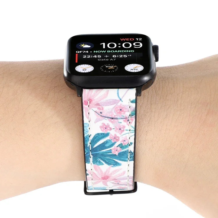 Apple Watch Series 7 45mm / 6 & SE & 5 & 4 44mm / 3 & 2 & 1 42mm、Apple Watch Series 8&7 41mm / SE 2&6&SE&5&4 40mm / 3&2&1 38mm、Apple Watch PSeries 7 41mm / 6 & SE & 5 & 4 40mm / 3 & 2 & 1 38mm用 プリントレザーストラップ