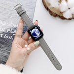 Apple Watch Series 6 & SE & 5 & 4 44mm / 3 & 2 & 1 42mm 用D字バックル滑らかな質感交換用ウォッチバンド