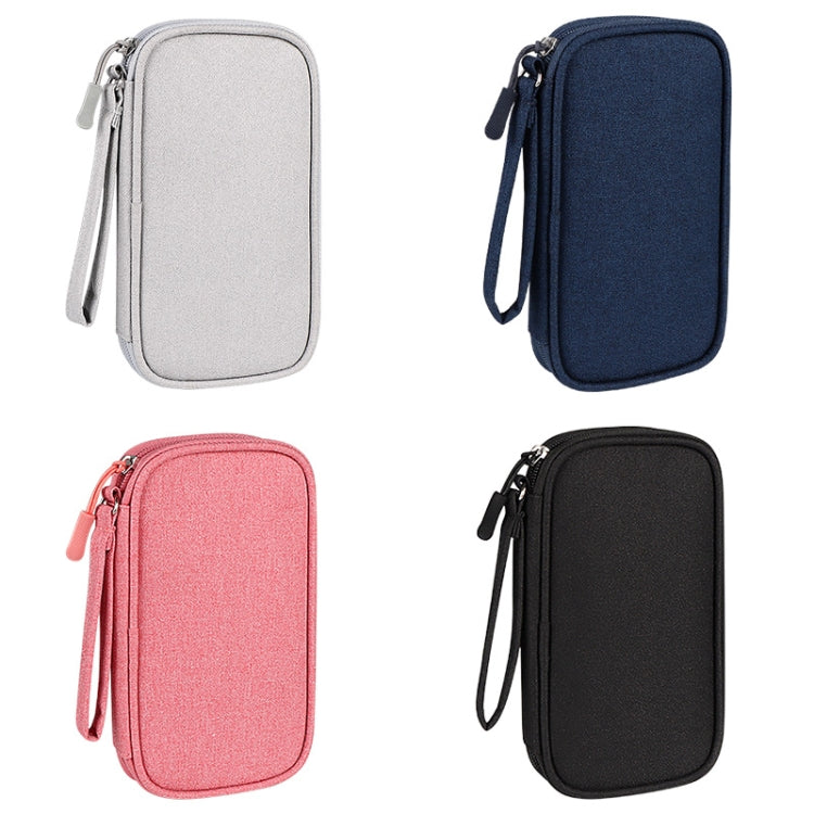SM03 多機能デジタルアクセサリー収納バッグ ストラップ付き、19x11x3.5cm（ネイビーブルー）、19x11x3.5cm（グレー）、19x11x3.5cm（ピンク）、19x11x3.5cm（ブラック）