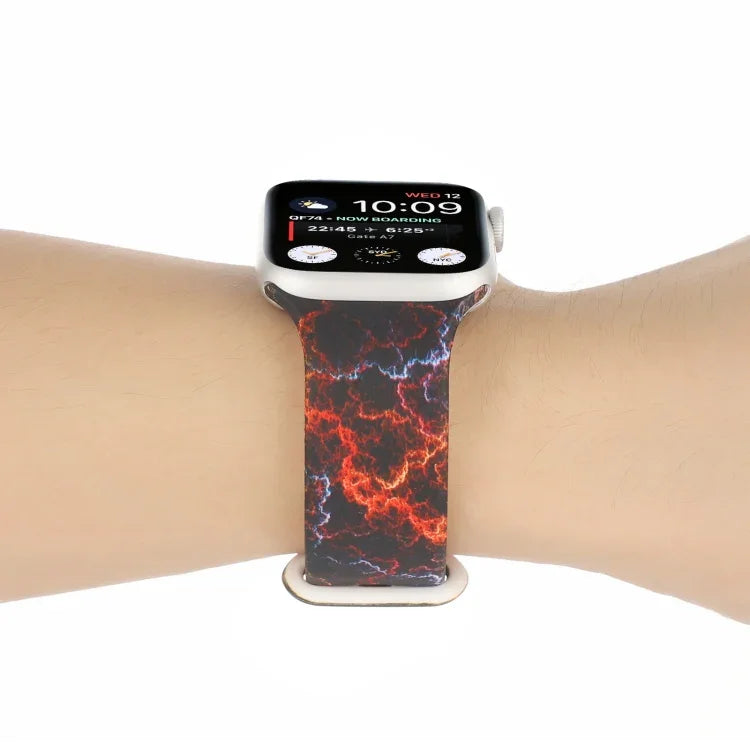 8バックルプリント交換用ストラップウォッチバンド、Apple Watch Series 7 45mm / 6 & SE & 5 & 4 44mm / 3 & 2 & 1 42mm、7 41mm / 6 & SE & 5 & 4 40mm / 3 & 2 & 1 38mm用