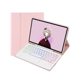 T07B-AS スキンフィール ペンスロット タッチパッド Bluetoothキーボード レザータブレットケース、iPad 9.7 2018＆2017 / Pro 9.7 / Air 2用、iPad 10.2 2021＆2020＆2019 / Air 2019 / Pro 10.5用、iPad Air 11 2025 / 2024 / Pro 11 2021＆2020＆2018用