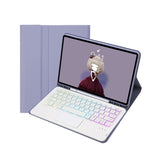 T07B-AS スキンフィール ペンスロット タッチパッド Bluetoothキーボード レザータブレットケース、iPad 9.7 2018＆2017 / Pro 9.7 / Air 2用、iPad 10.2 2021＆2020＆2019 / Air 2019 / Pro 10.5用、iPad Air 11 2025 / 2024 / Pro 11 2021＆2020＆2018用