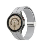 折りたたみシルバーバックルシリコンウォッチバンド、Samsung Galaxy Watch5 40＆44mm／Pro 45mm用