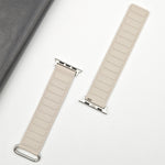 リバースバックル磁気シリコンウォッチバンド、Apple Watch Series 9 41mm用、Apple Watch Ultra 49mm用、Apple Watch Series 8 41mm用