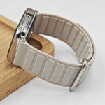 リバースバックル磁気シリコンウォッチバンド、Apple Watch SE 2023 40mm用、Apple Watch Ultra 2 49mm用、Apple Watch Series 9 45mm用