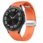 マグネット式シルバーバックルレザーシリコンウォッチバンド、Samsung Galaxy Watch 6用