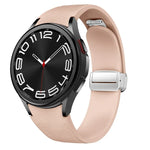 マグネット式シルバーバックルレザーシリコンウォッチバンド、Samsung Galaxy Watch 6用