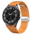 マグネット式シルバーバックルレザーシリコンウォッチバンド、Samsung Galaxy Watch 6用