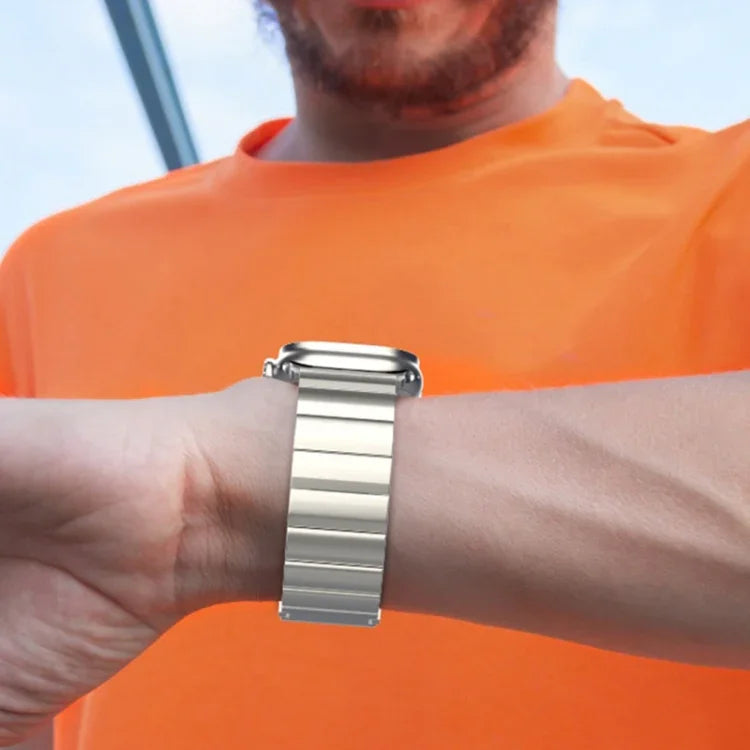ワンビーズ マグネティックバックル チタンメタルウォッチバンド、Apple Watch Series 10 46mm 用、Apple Watch Series 10 42mm 用、Apple Watch SE 2023 44mm 用、Apple Watch SE 2023 40mm 用、Apple Watch Ultra 2 49mm 用、Apple Watch Series 9 45mm 用