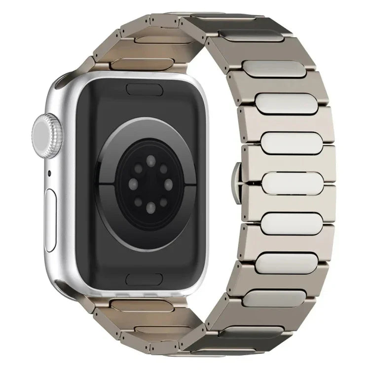 オーバルバタフライバックルチタン合金ウォッチバンド、Apple Watch SE 2023 44mm用、Apple Watch Ultra 2 49mm用、Apple Watch Series 9 45mm用、Apple Watch Ultra 49mm用、Apple Watch Series 8 45mm用、Apple Watch SE 2022 44mm用...