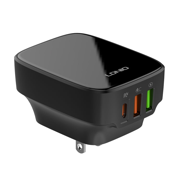 LDNIO Q334 32W Type-C + デュアル USB ポートチャージャー 1m USB-C / Type-C to USB-C / Type-C データケーブル付き、EUプラグ、UKプラグ、USプラグ