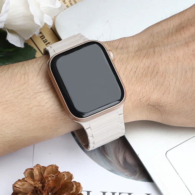 トライビーズ マグネットフープ シリコンウォッチバンド、Apple Watch Series 5 44mm用