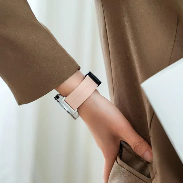 xDfind フラットヘッド グルーブ 折りたたみ ブラックバックル シリコンウォッチバンド、Samsung Galaxy Watch Ultra / Ultra 2025用