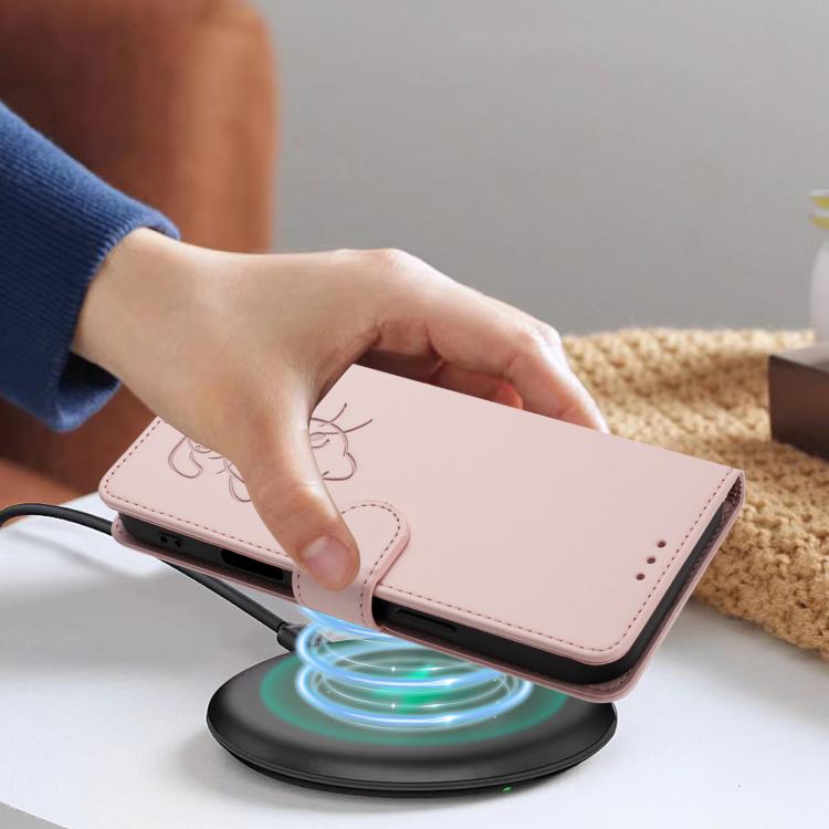 エンボス加工ハート猫レザー手ストラップ付きスマホケース、iPhone 15用、iPhone 14 Plus用、iPhone 14 / 13用、iPhone 14 Pro用