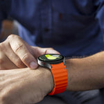 波縫いシリコンウォッチバンド 3Dカーブフィルム付き、Samsung Galaxy Watch4 Classic 46mm用、Samsung Galaxy Watch4 Classic 42mm用、Samsung Galaxy Watch5 Active 40mm用、Samsung Galaxy Watch5 Active 44mm用