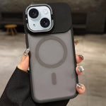 スキンフィール フロストメタルレンズホルダー MagSafe 磁気スマホケース、iPhone 16 Plus 用、iPhone 16 用、iPhone 15 Pro Max 用、iPhone 15 Pro 用、iPhone 15 用、iPhone 14 用