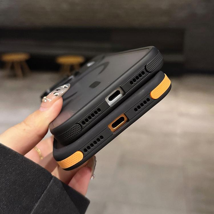 スキンフィール フロストメタルレンズホルダー MagSafe 磁気スマホケース、iPhone 16 Plus 用、iPhone 16 用、iPhone 15 Pro Max 用、iPhone 15 Pro 用、iPhone 15 用、iPhone 14 用