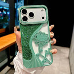 電気めっき TPU 蓮の空彫り ラインストーン グリッター電話ケース、iPhone 17 Pro Max用、iPhone 17 Pro用、iPhone 17用、iPhone 16 Pro Max用、iPhone 16 Pro用、iPhone 16用、iPhone 15 Pro Max用、iPhone 15 Pro用