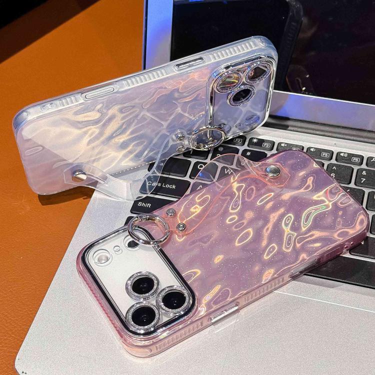 プラチナムしわテクスチャーリストバンドホルダーTPUスマホケース（レンズフィルム付き）、iPhone 13用
