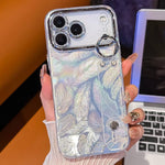 プラチナム羽テクスチャーリストバンドホルダーTPUスマホケース（レンズフィルム付き）、iPhone 13用