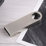 4GB メタル USB 2.0 フラッシュディスク、4GB