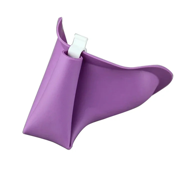 Portable Female Women Urinal Urination Toilet Silicone Urine Pee Device Funnel Camping Travel, Random Color Delivery, Toilet Emergency Tools