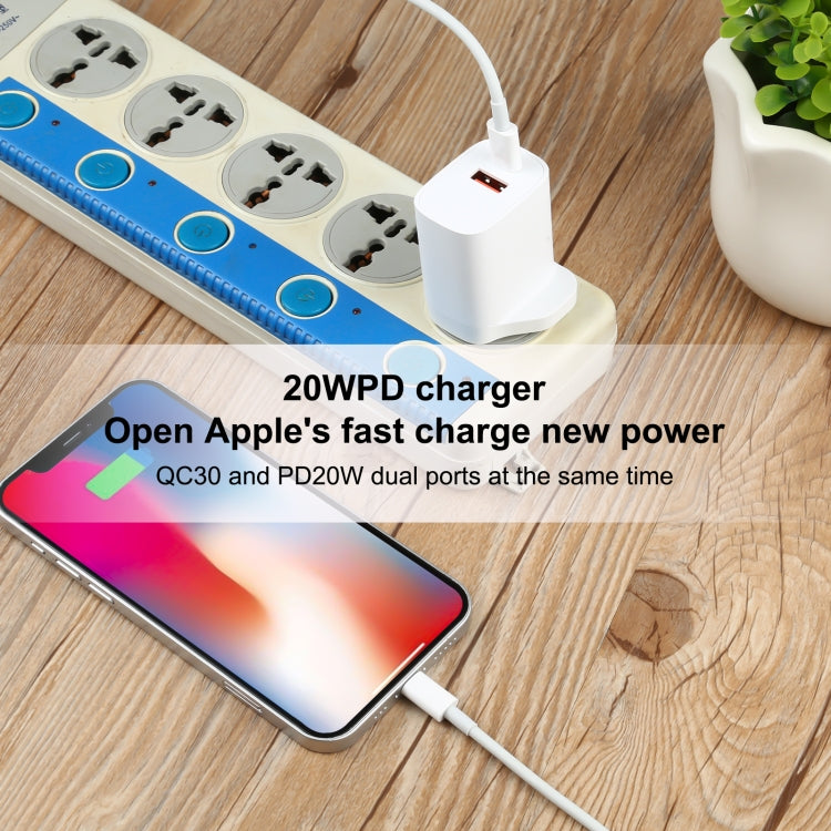 E087 20W USB-C / Type-C + USBポート 急速充電 トラベルチャージャー、UKプラグ、UKプラグ