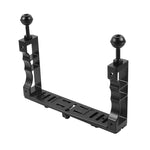 PULUZ 調節可能ダイビング用デュアルハンドヘルド CNCアルミランプアームホルダー GoPro、Insta360、DJIおよびその他のアクションカメラ用、デュアルハンドヘルドアームホルダー