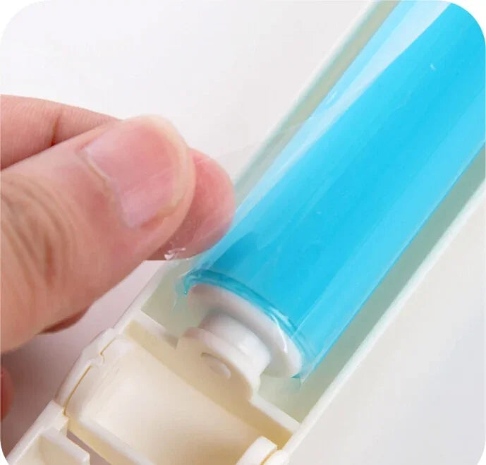 携帯用ミニ粘着シリコン洗える毛取り ランダムカラー配送 洗える毛取り