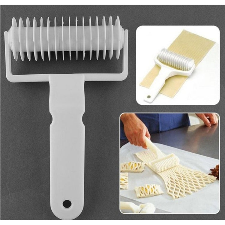 3個セット 大型レザーカッター プラスチックネットナイフ ローラーナイフ、ホブクッキー／ピザパイクラスト専用ケーキ型、ヌードルカッター3本セット