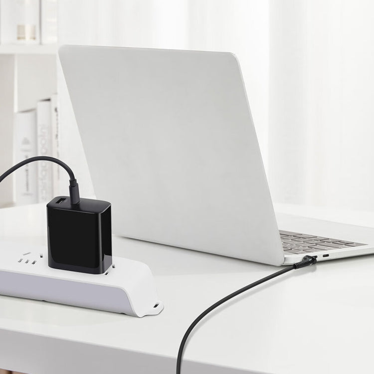 USB-C / Type-C から 4.0 x 1.35mm ノートパソコン用電源充電ケーブル、ケーブル長：約1.5m、Type-C から 4.0 x 1.35mm