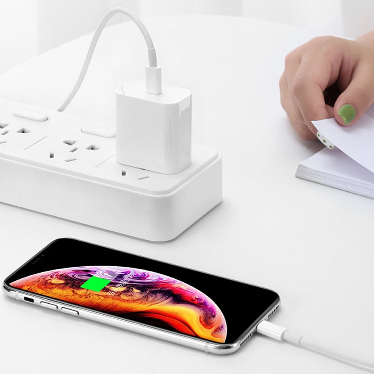 2イン1 シングルUSB-C / Type-Cポート トラベルチャージャー + 3A PD 3.0 USB-C / Type-C to USB-C / Type-C高速充電データケーブルセット、ケーブル長：2m、18W 2m