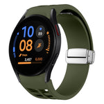 リチャード マグネティック折りたたみシルバーバックルシリコン製時計バンド、Samsung Galaxy Watch FE 40mm用、Samsung Galaxy Watch 5 Pro ゴルフエディション用、Samsung Galaxy Watch 5 ゴルフエディション用
