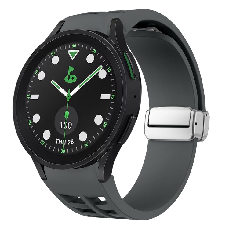 リチャード マグネティック折りたたみシルバーバックルシリコン製時計バンド、Samsung Galaxy Watch FE 40mm用、Samsung Galaxy Watch 5 Pro ゴルフエディション用、Samsung Galaxy Watch 5 ゴルフエディション用