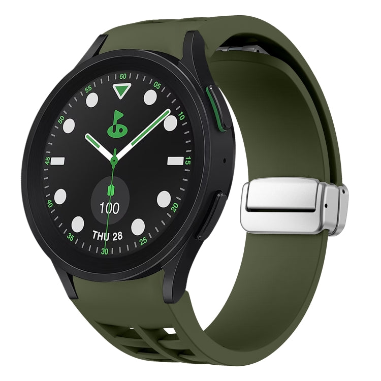 リチャード マグネティック折りたたみシルバーバックルシリコン製時計バンド、Samsung Galaxy Watch FE 40mm用、Samsung Galaxy Watch 5 Pro ゴルフエディション用、Samsung Galaxy Watch 5 ゴルフエディション用