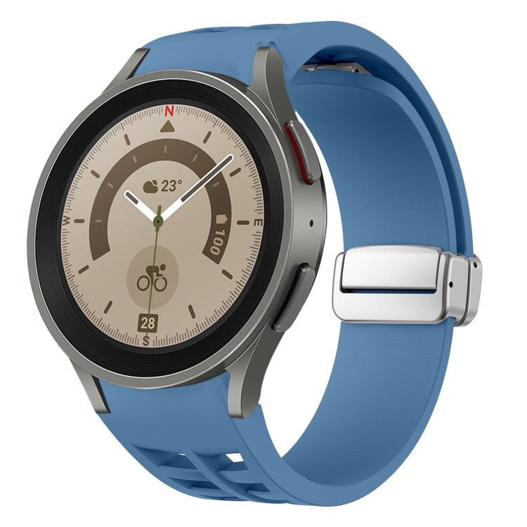 リチャード マグネティック折りたたみシルバーバックルシリコン製時計バンド、Samsung Galaxy Watch 5 Pro 45mm用、Samsung Galaxy Watch 7 40 / 44mm用、Samsung Galaxy Watch 6 Classic 43 / 47mm用
