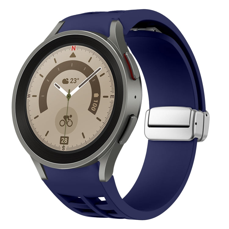 リチャード マグネティック折りたたみシルバーバックルシリコン製時計バンド、Samsung Galaxy Watch 5 Pro 45mm用、Samsung Galaxy Watch 7 40 / 44mm用、Samsung Galaxy Watch 6 Classic 43 / 47mm用