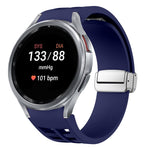 リチャード マグネティック折りたたみシルバーバックルシリコン製時計バンド、Samsung Galaxy Watch 5 Pro 45mm用、Samsung Galaxy Watch 7 40 / 44mm用、Samsung Galaxy Watch 6 Classic 43 / 47mm用