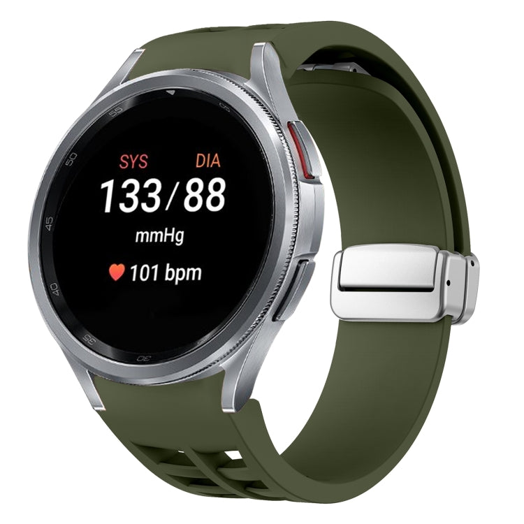 リチャード マグネティック折りたたみシルバーバックルシリコン製時計バンド、Samsung Galaxy Watch 5 Pro 45mm用、Samsung Galaxy Watch 7 40 / 44mm用、Samsung Galaxy Watch 6 Classic 43 / 47mm用