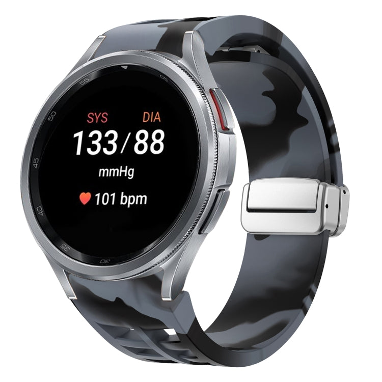 リチャード マグネティック折りたたみシルバーバックルシリコン製時計バンド、Samsung Galaxy Watch 5 Pro 45mm用、Samsung Galaxy Watch 7 40 / 44mm用、Samsung Galaxy Watch 6 Classic 43 / 47mm用