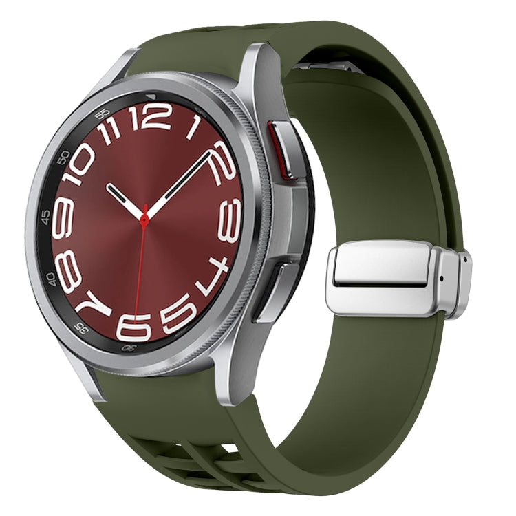リチャード マグネティック折りたたみシルバーバックルシリコン製時計バンド、Samsung Galaxy Watch 5 Pro 45mm用、Samsung Galaxy Watch 7 40 / 44mm用、Samsung Galaxy Watch 6 Classic 43 / 47mm用
