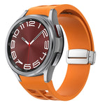 リチャード マグネティック折りたたみシルバーバックルシリコン製時計バンド、Samsung Galaxy Watch 5 Pro 45mm用、Samsung Galaxy Watch 7 40 / 44mm用、Samsung Galaxy Watch 6 Classic 43 / 47mm用