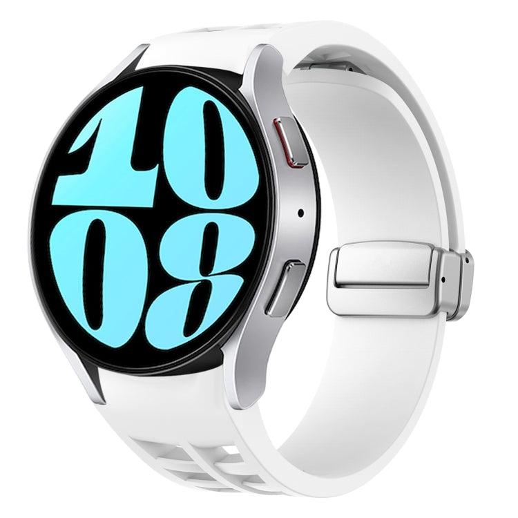 リチャード マグネティック折りたたみシルバーバックルシリコン製時計バンド、Samsung Galaxy Watch 6 40 / 44mm用、Samsung Galaxy Watch 5 40 / 44mm用、Samsung Galaxy Watch 4 40 / 44mm用