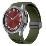 リチャードマグネティック折りたたみブラックバックルシリコンウォッチバンド、Samsung Galaxy Watch FE 40mm用、Samsung Galaxy Watch 7 40 / 44mm用、Samsung Galaxy Watch 6 クラシック 43 / 47mm用