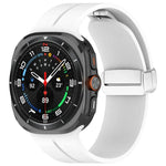 Samsung Galaxy Watch Ultra 47mm / Ultra 2025 用 グルーブマグネティック折りたたみシルバーバックルシリコンウォッチバンド