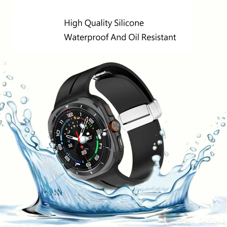 Samsung Galaxy Watch Ultra 47mm / Ultra 2025 用 グルーブマグネティック折りたたみシルバーバックルシリコンウォッチバンド